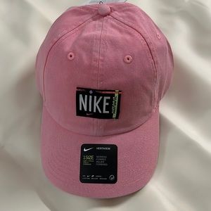 Nike Women’s Hat Heritage86